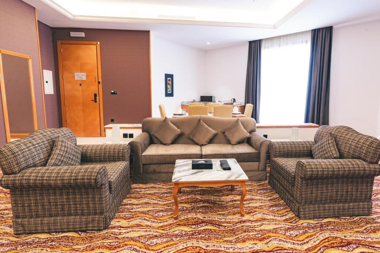 Iridium Hotel Ta'if Buitenkant foto