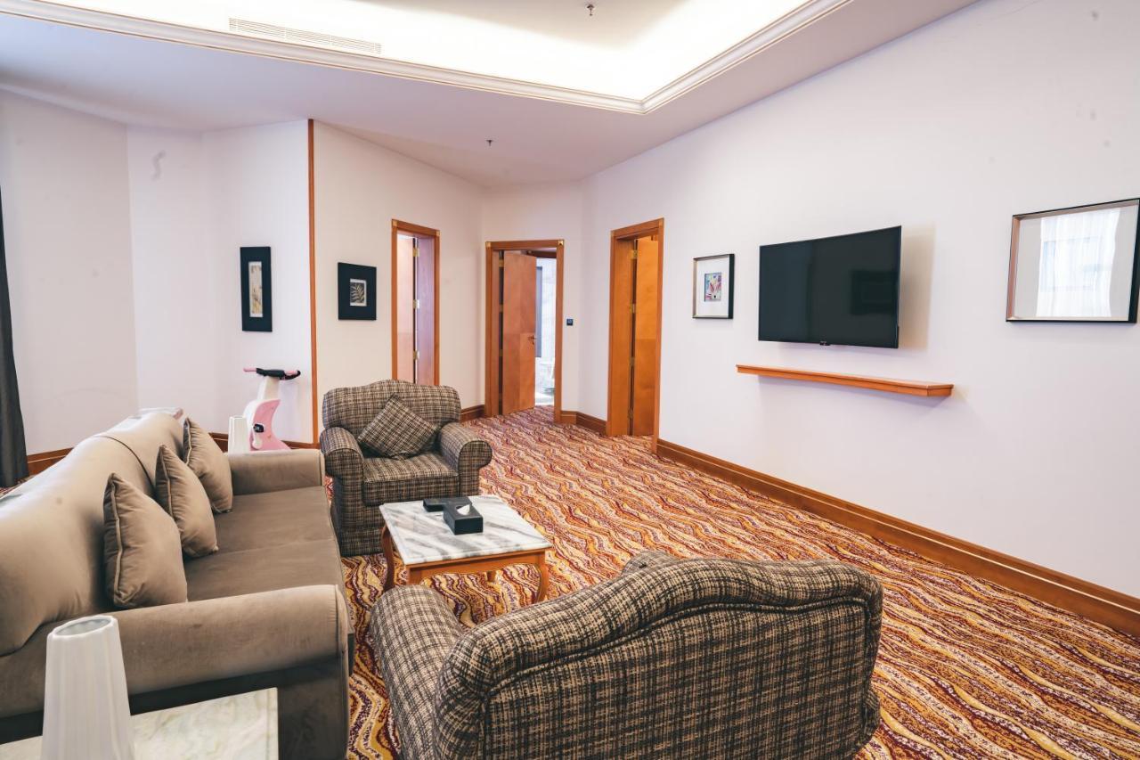 Iridium Hotel Ta'if Buitenkant foto