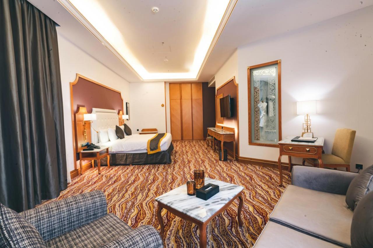 Iridium Hotel Ta'if Buitenkant foto