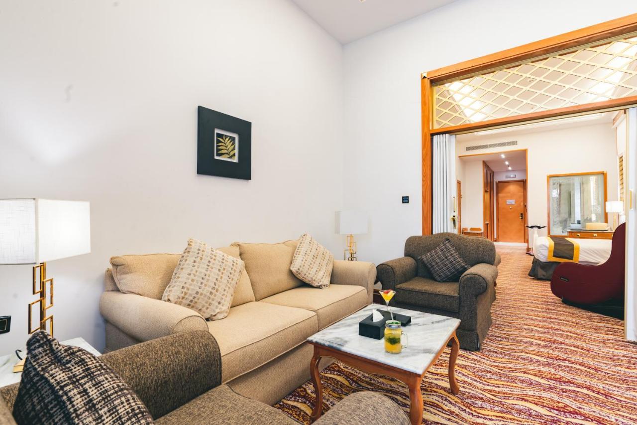 Iridium Hotel Ta'if Buitenkant foto