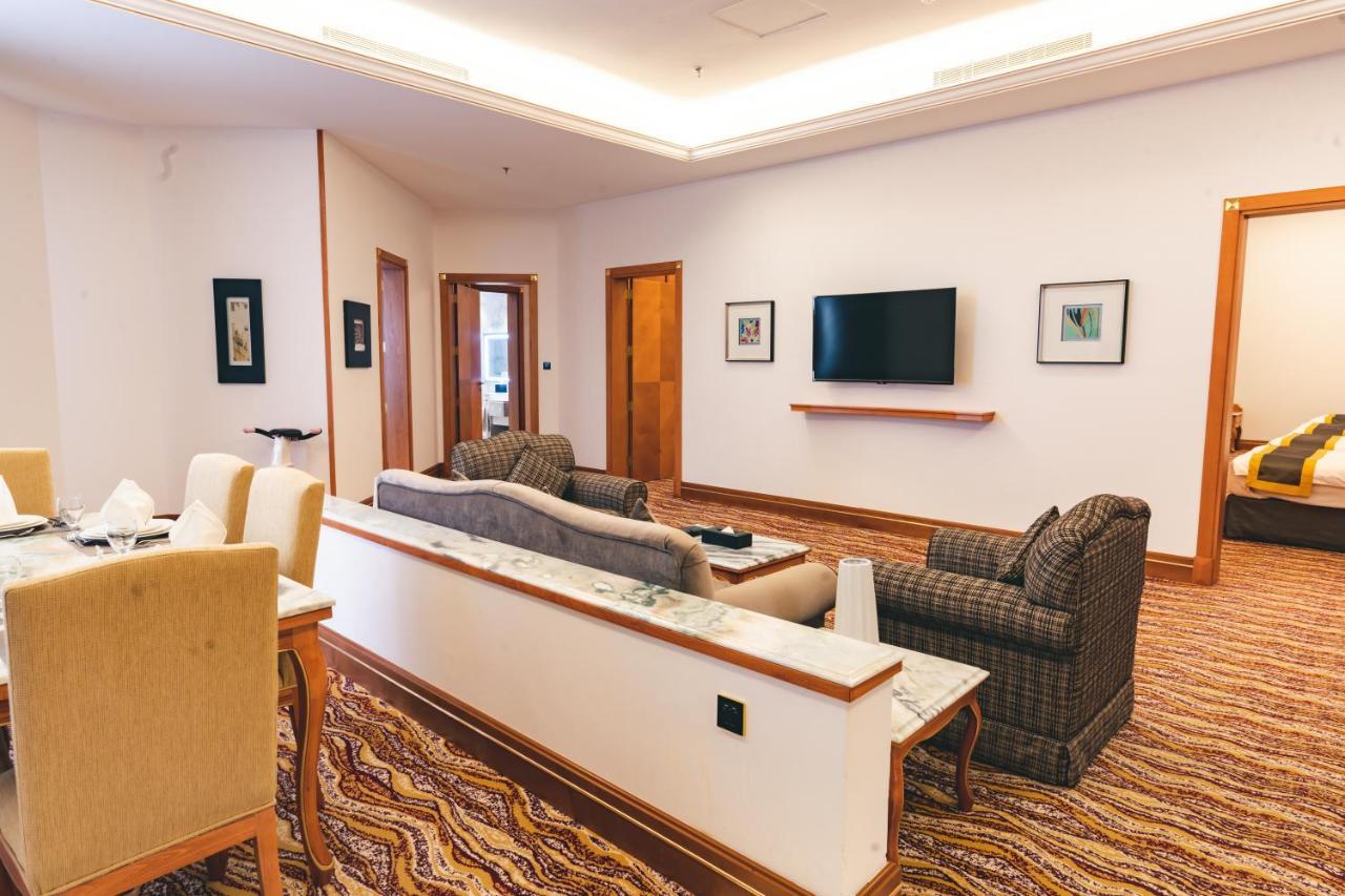 Iridium Hotel Ta'if Buitenkant foto