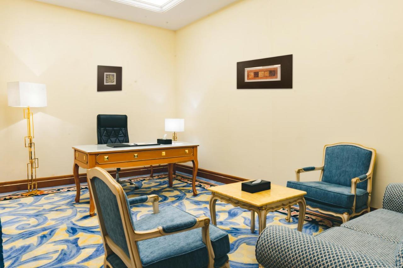 Iridium Hotel Ta'if Buitenkant foto